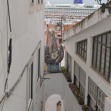 Alfama Art Apartamento *